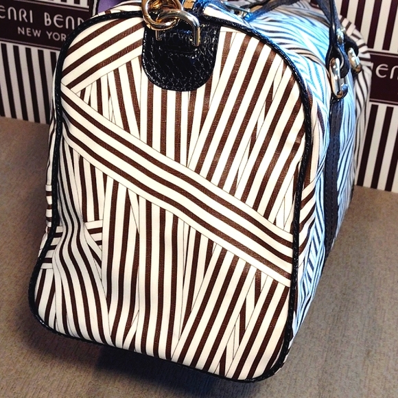 Henri Bendel Disturbed Stripe weekender with lock - Picture 6 of 16